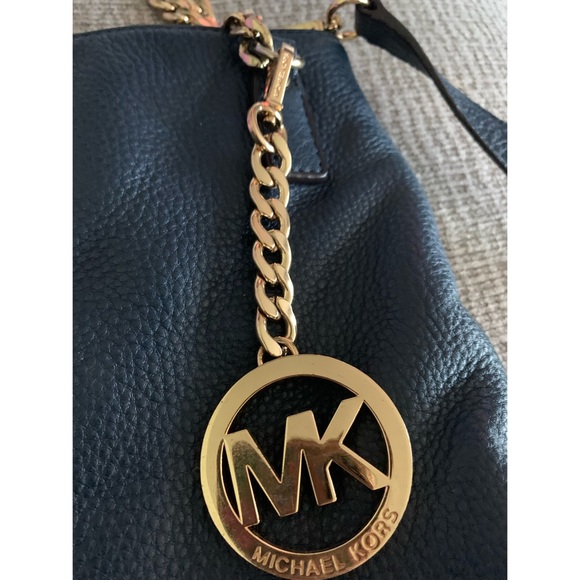 Michael Kors pebbled leather and gold accent purse - Picture 2 of 7